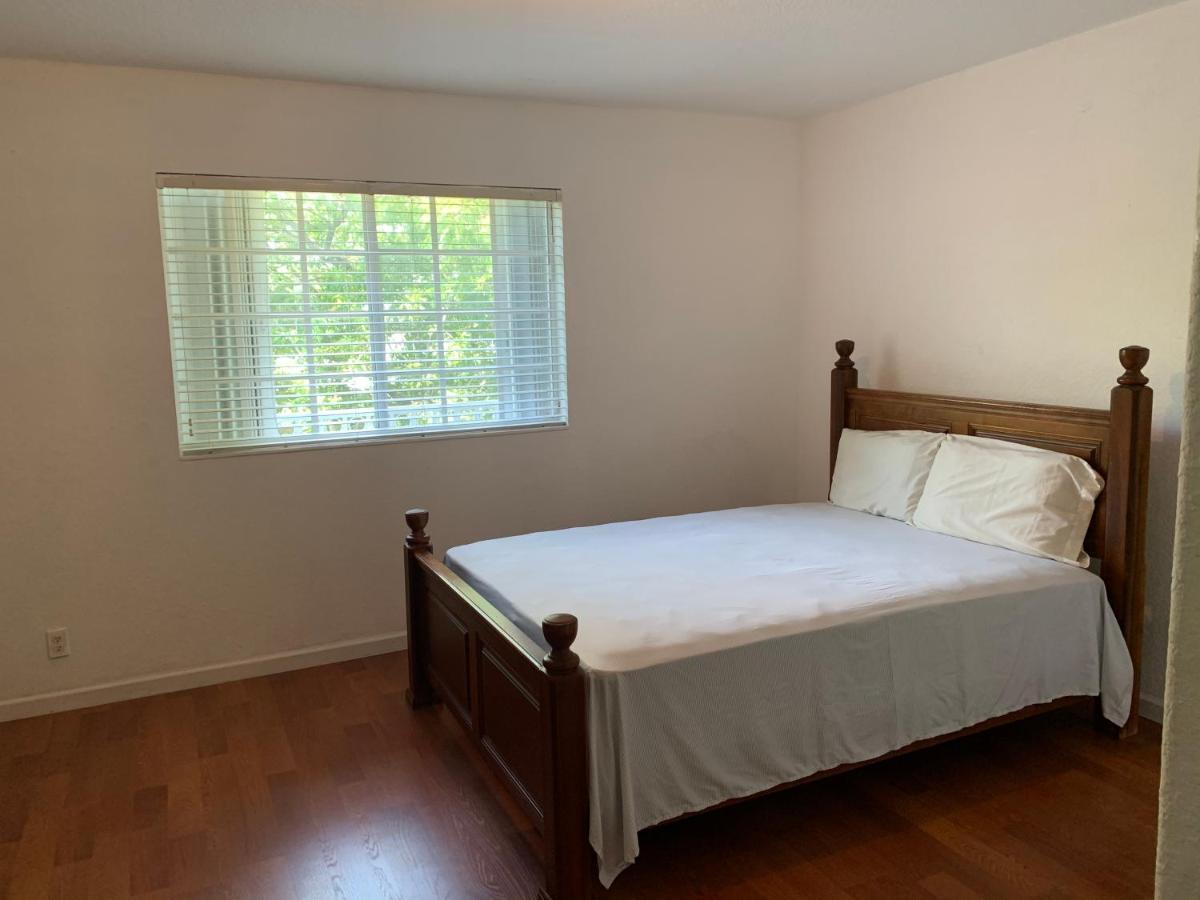 Bedroom Suite In Lauderdale Lakes Townhome ฟอร์ต ลอเดอร์เดล ภายนอก รูปภาพ