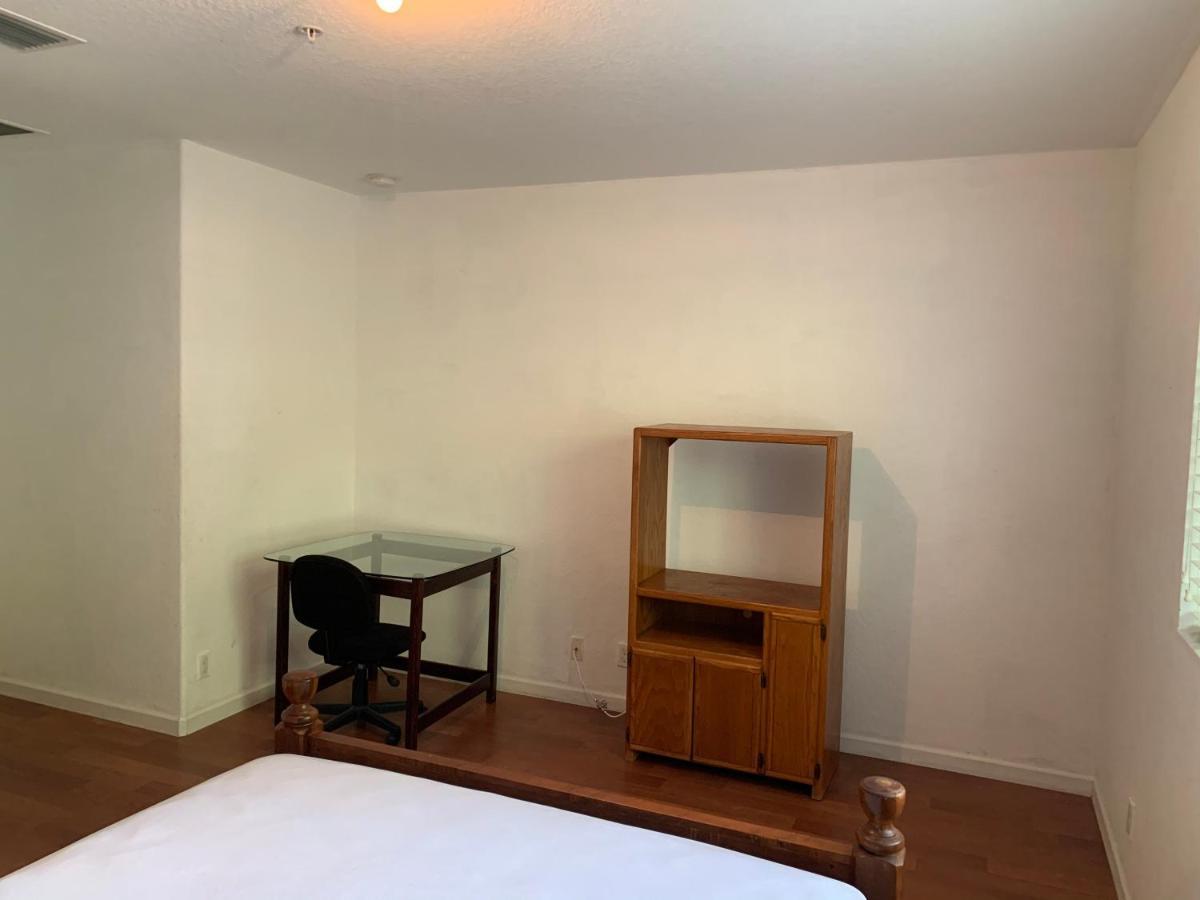 Bedroom Suite In Lauderdale Lakes Townhome ฟอร์ต ลอเดอร์เดล ภายนอก รูปภาพ